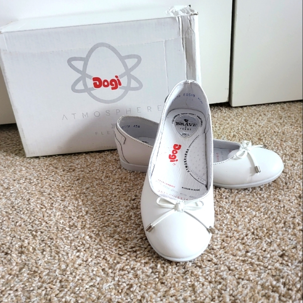 ♥️NWT❤️ DOGI GIRLS LEATHER BALLET FLATS